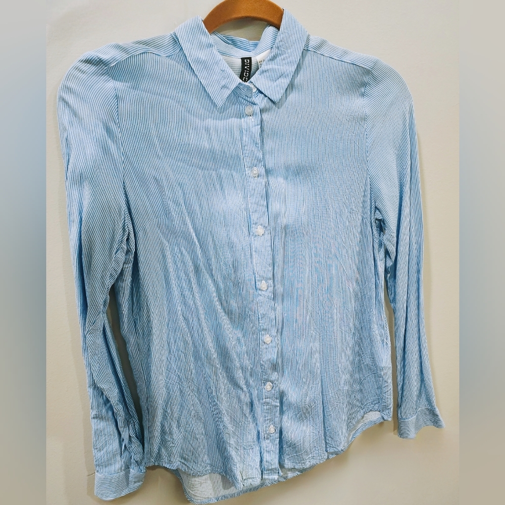 HM Divided Pinstripe Blouse - Picture 2 of 3